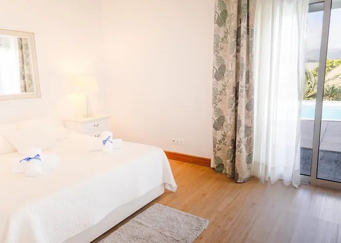 J&b Place Βίλα Πόντα Ντελγκάντα