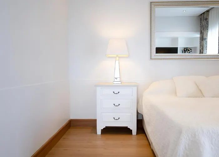 J&b Place Πόντα Ντελγκάντα