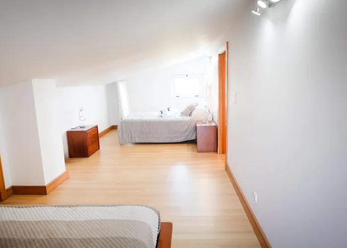 J&b Place Πόντα Ντελγκάντα